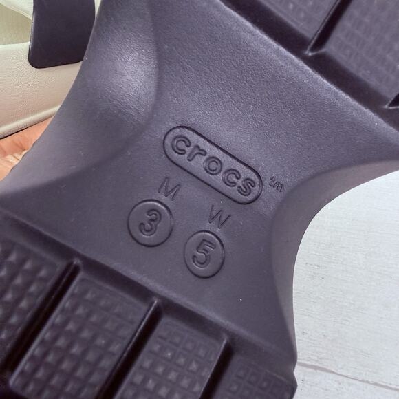 Crocs Stomp Loafers Womens 5 White Black Chunky Platform Y2K Slip On Waterproof - Picture 11 of 12